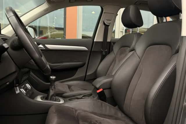 Audi Q3 (2012) thumbnail 4