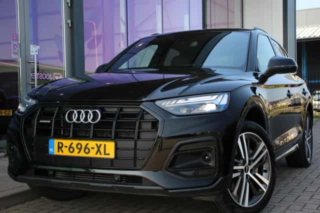 Audi Q5 (2022) thumbnail 2