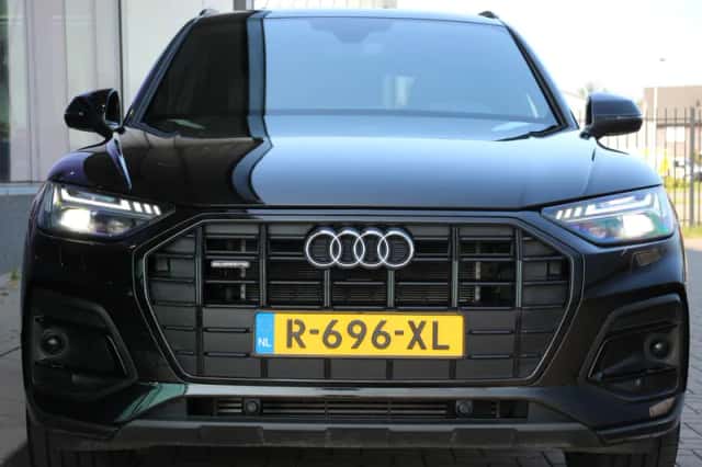 Audi Q5 (2022) thumbnail 3