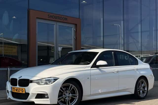 BMW 3-Serie (2018) thumbnail 1