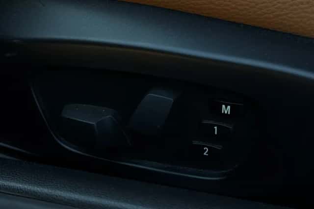 BMW 3-Serie (2010) thumbnail 6