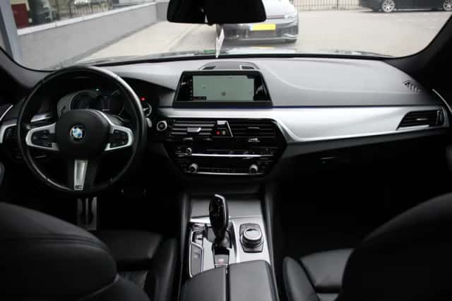 BMW 5-Serie (2017) thumbnail 6