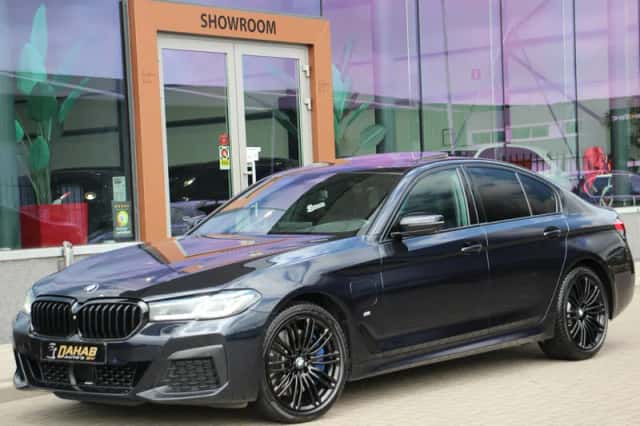 BMW 5-Serie (2021) thumbnail 1