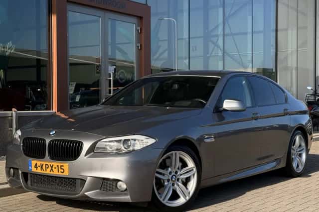 BMW 5-Serie (2013) thumbnail 3