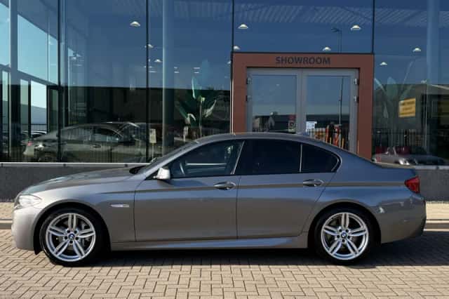 BMW 5-Serie (2013) thumbnail 6