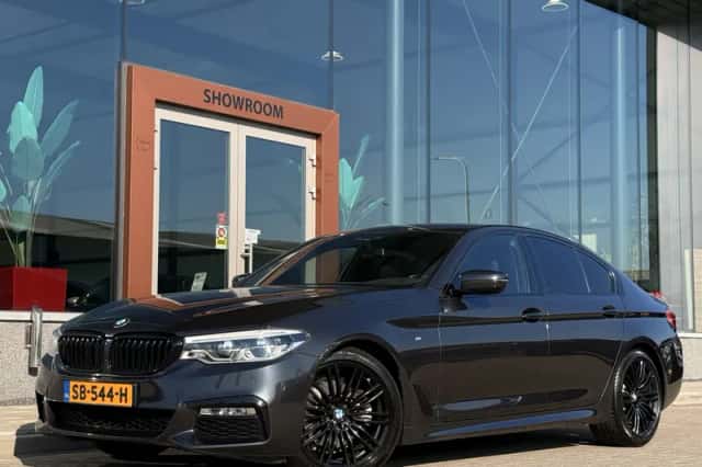 BMW 5-Serie (2018) thumbnail 1
