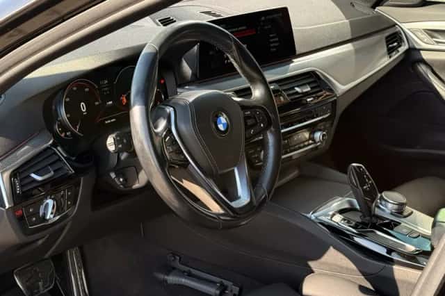 BMW 5-Serie (2018) thumbnail 2