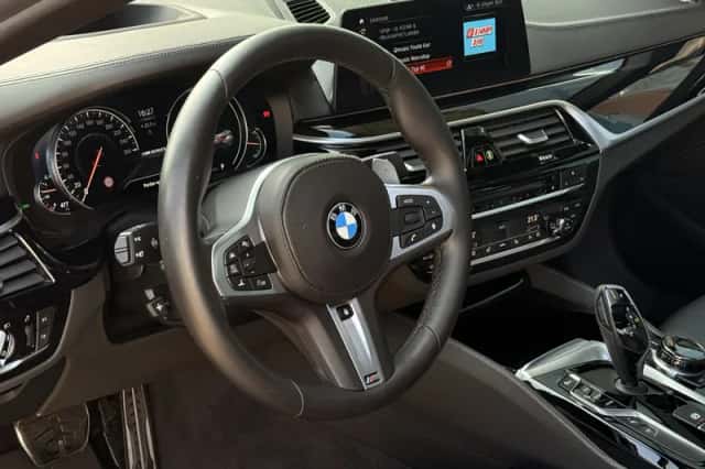 BMW 5-Serie (2017) thumbnail 2