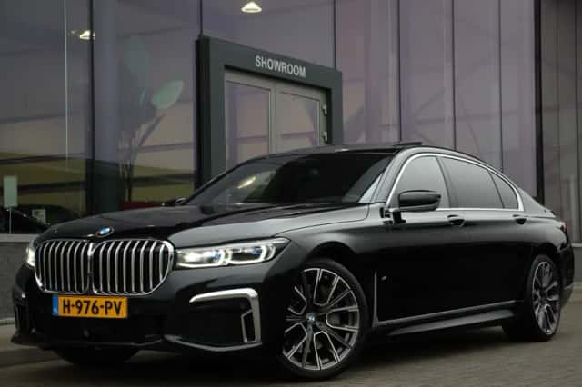 BMW 7-Serie (2020) thumbnail 1