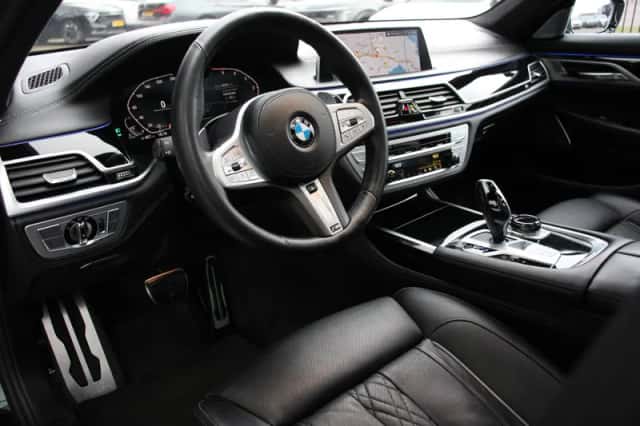 BMW 7-Serie (2020) thumbnail 2