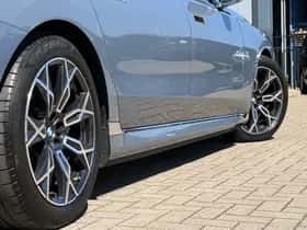 BMW 7-Serie (2023) thumbnail 16