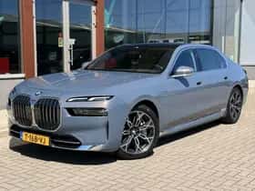 BMW 7-Serie (2023) thumbnail 3