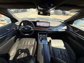 BMW 7-Serie (2023) thumbnail 25
