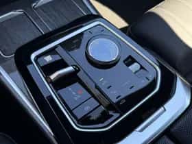 BMW 7-Serie (2023) thumbnail 71