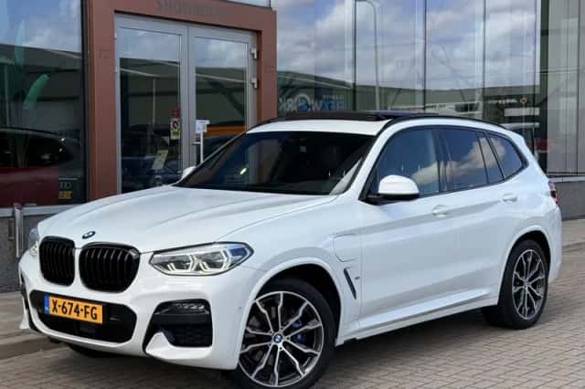 BMW X3 (2020) thumbnail 3
