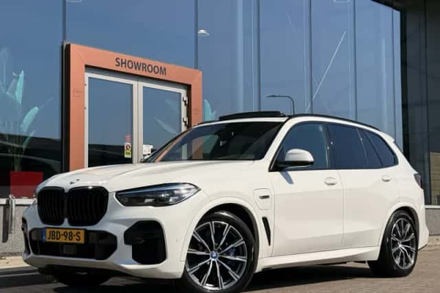 BMW X5 (2022) thumbnail 1