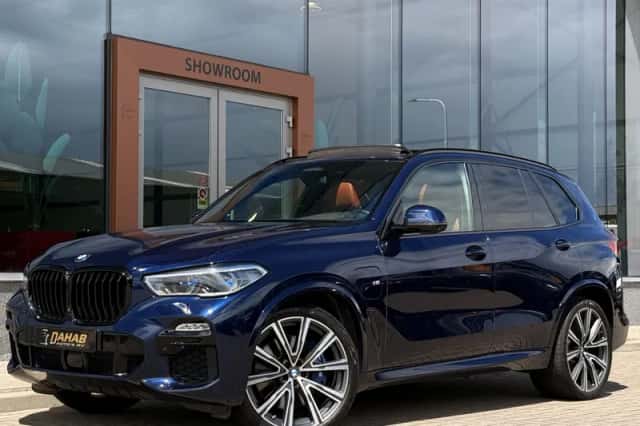 BMW X5 (2021) thumbnail 1