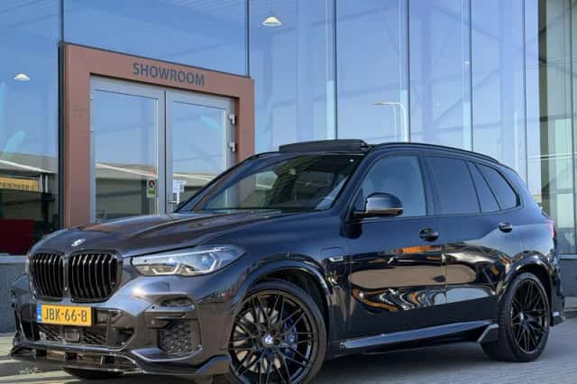 BMW X5 (2022) thumbnail 1