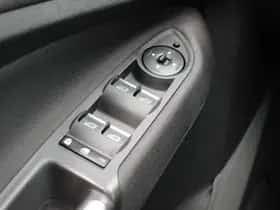 Ford C-Max (2015) thumbnail 14