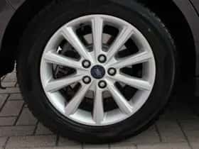 Ford C-Max (2015) thumbnail 22