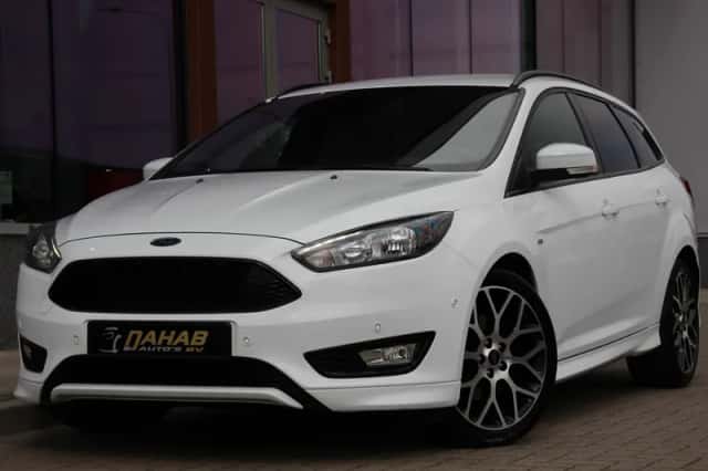 Ford Focus (2018) thumbnail 2