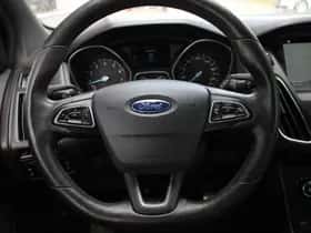 Ford Focus (2018) thumbnail 16