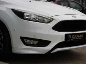 Ford Focus (2018) thumbnail 4