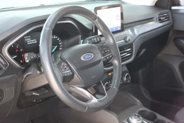 Ford Focus (2019) thumbnail 2
