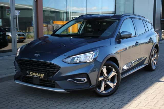 Ford Focus (2019) thumbnail 3