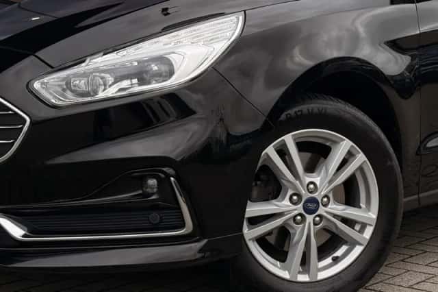 Ford Galaxy (2020) thumbnail 4