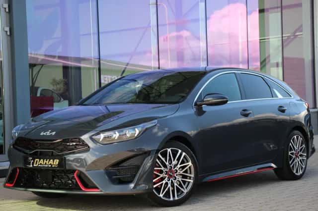 Kia Proceed (2023) thumbnail 1