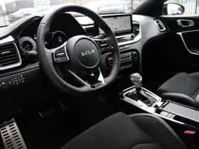Kia Proceed (2023) thumbnail 2