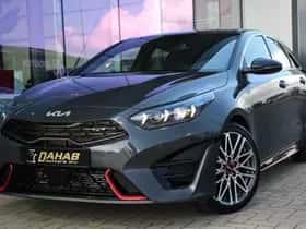 Kia Proceed (2023) thumbnail 3