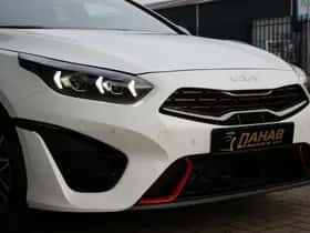 Kia Proceed (2023) thumbnail 10