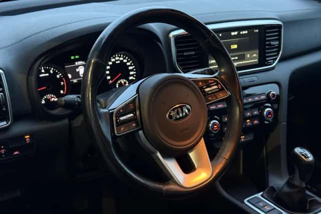 Kia Sportage (2019) thumbnail 2