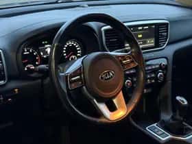 Kia Sportage (2019) thumbnail 2