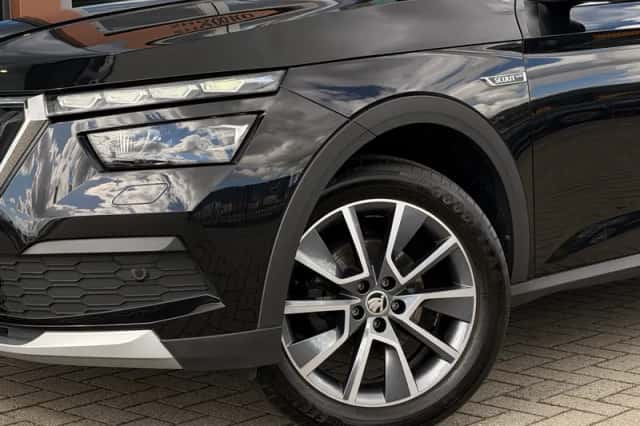 Škoda Kamiq (2022) thumbnail 5