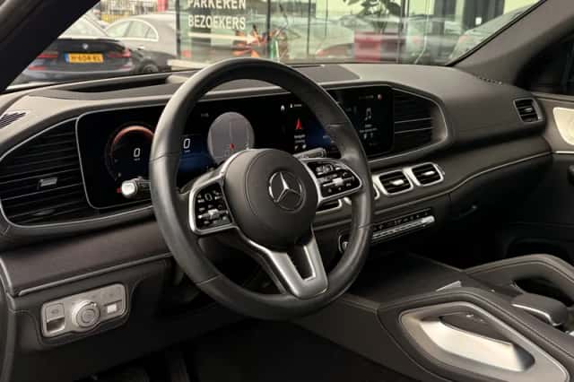 Mercedes-Benz GLE (2022) thumbnail 2