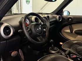 MINI Countryman (2011) thumbnail 2