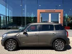 MINI Countryman (2011) thumbnail 11