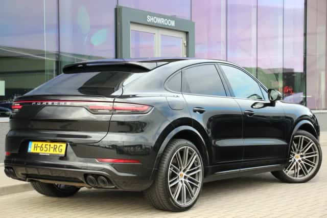 Porsche Cayenne (2020) thumbnail 5