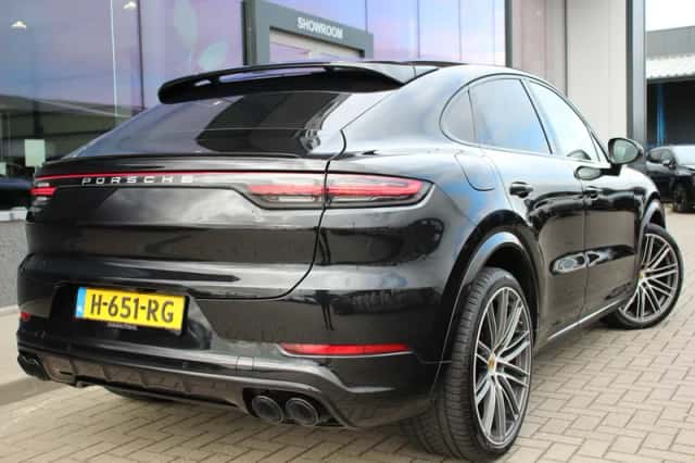 Porsche Cayenne (2020) thumbnail 6