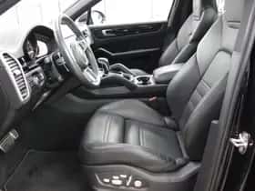 Porsche Cayenne (2020) thumbnail 10