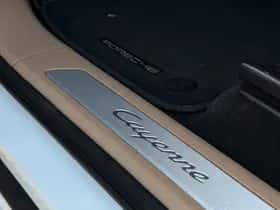 Porsche Cayenne (2019) thumbnail 6
