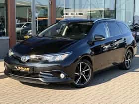 Toyota Auris (2017) thumbnail 3