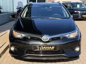 Toyota Auris (2017) thumbnail 8