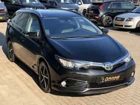Toyota Auris (2017) thumbnail 9