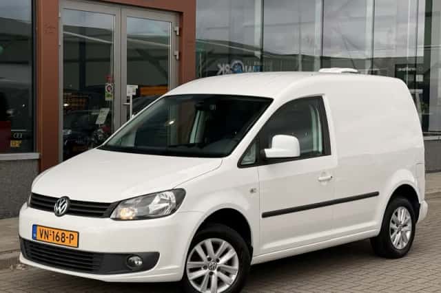Volkswagen Caddy (2015) thumbnail 3