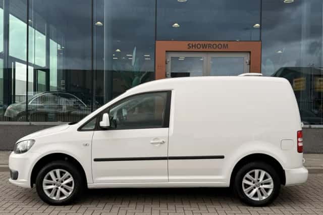 Volkswagen Caddy (2015) thumbnail 5