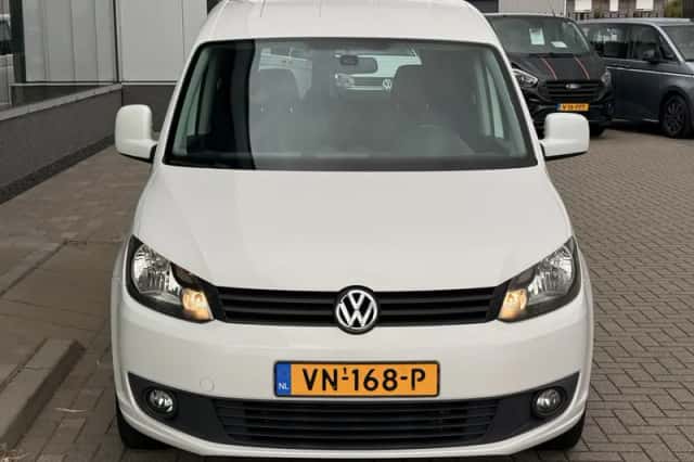 Volkswagen Caddy (2015) thumbnail 6